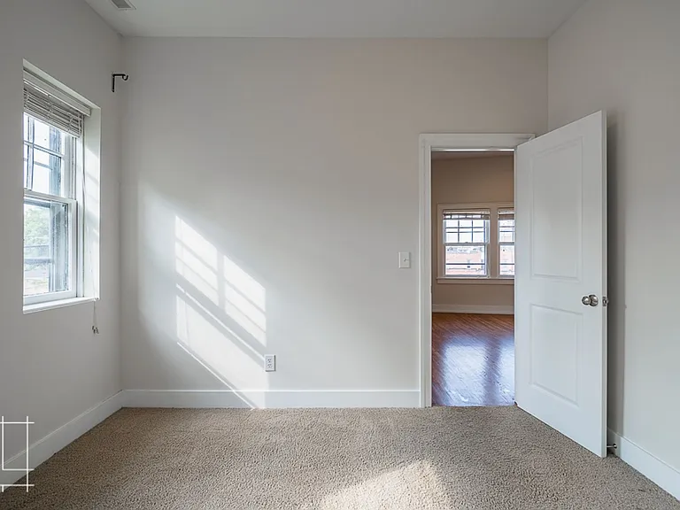 19 W. 1st Ave — Photo 38