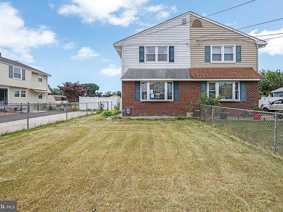 3rd image of 7160 Willgoos Ave