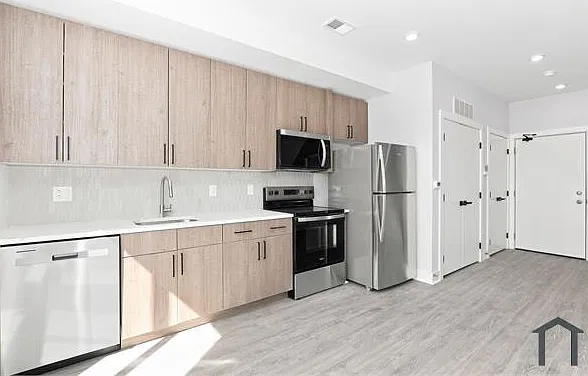 2013 N Croskey St #3