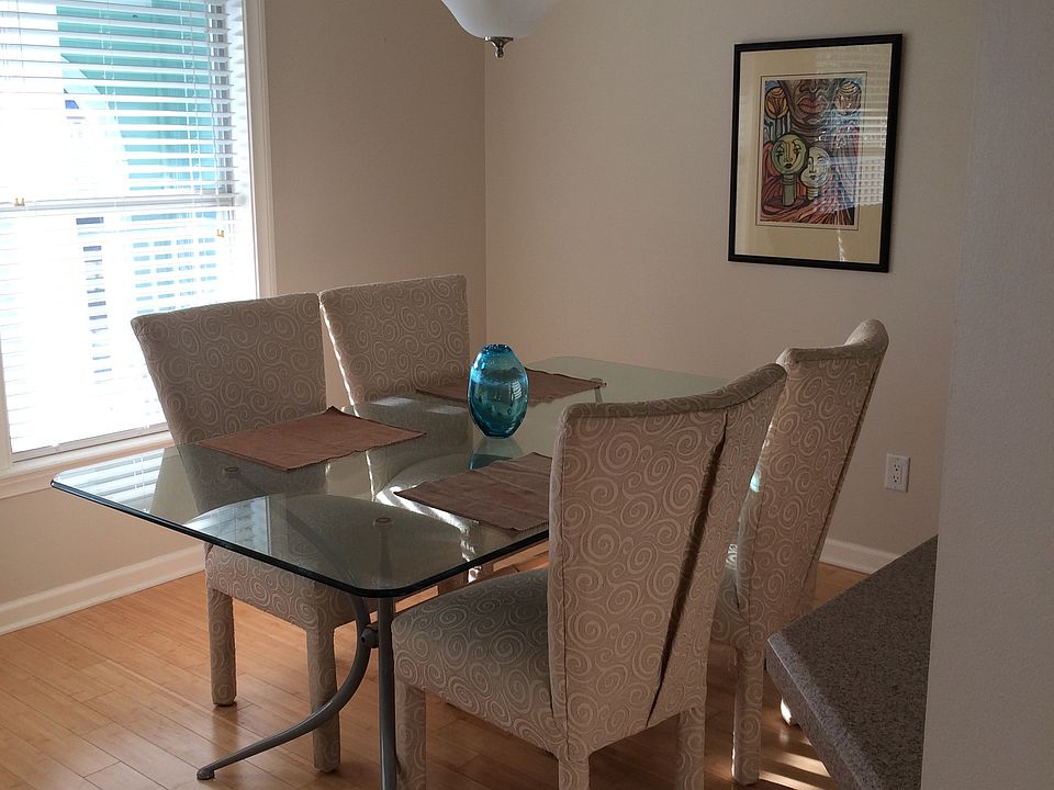 1st image of 208 16th St Unit J
