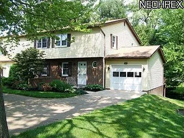 501 Oakmont Ct photo 1