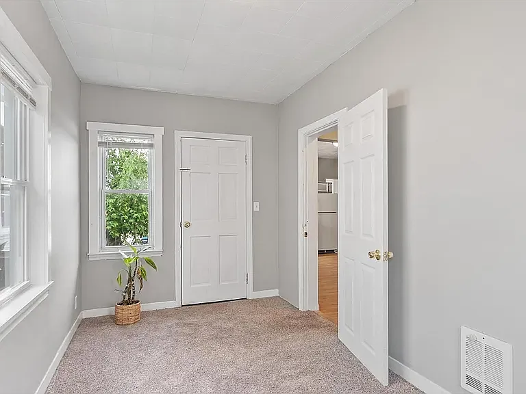 16 Doane St #1 — Photo 8