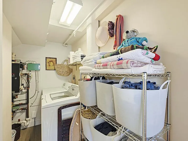 30 Lincoln St #215 — Photo 1