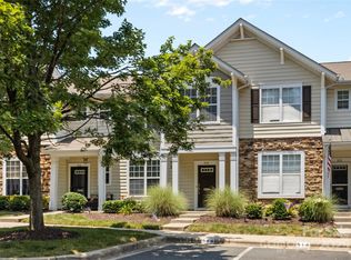 514 Bent Leaf Ct, Fort Mill, SC 29708