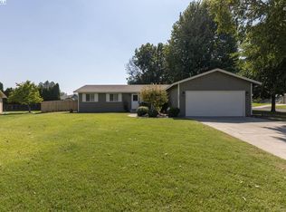 5463 Fern Loop, West Richland, WA 99353
