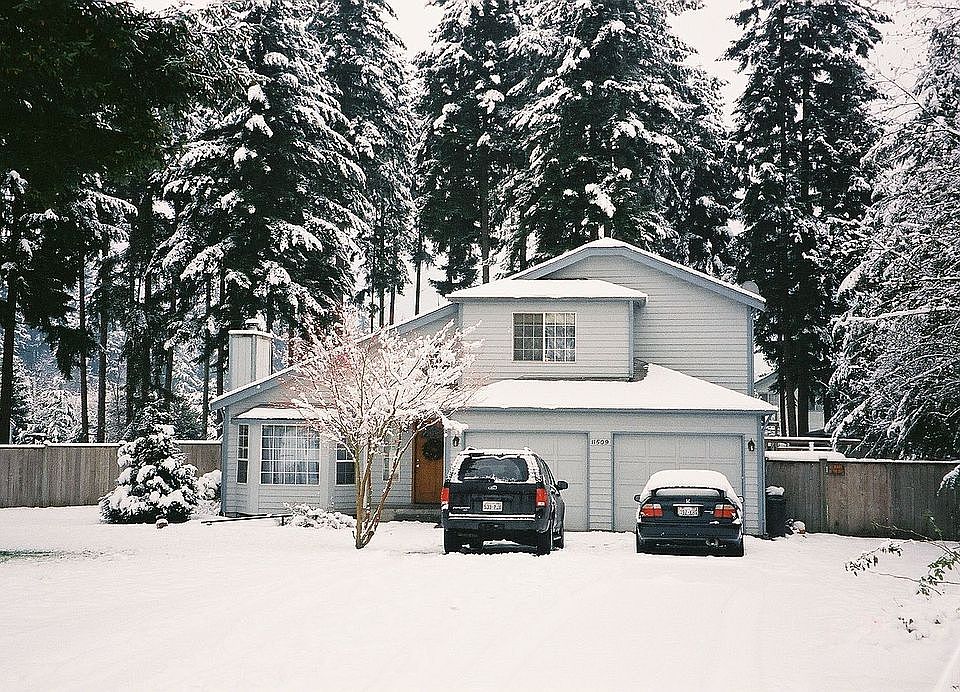 1st image of 11509 208th Ave E