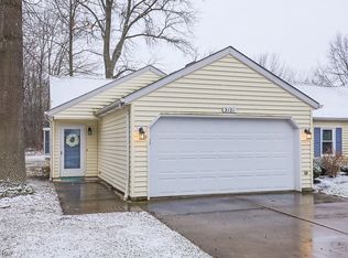 2121 Oakwood Ct #8B, Avon, OH