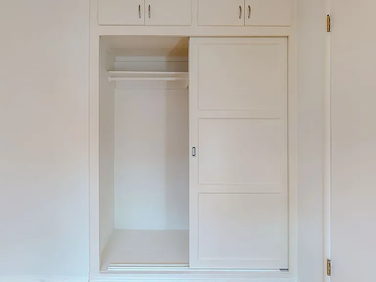 Westwood Hills Apartment — Photo 22