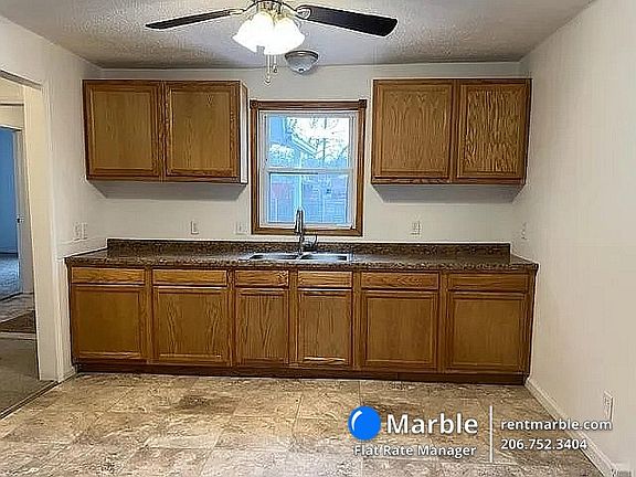 3rd image of 2280 Madalene Ave