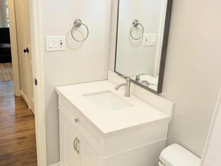 390 Westside Dr — Photo 2
