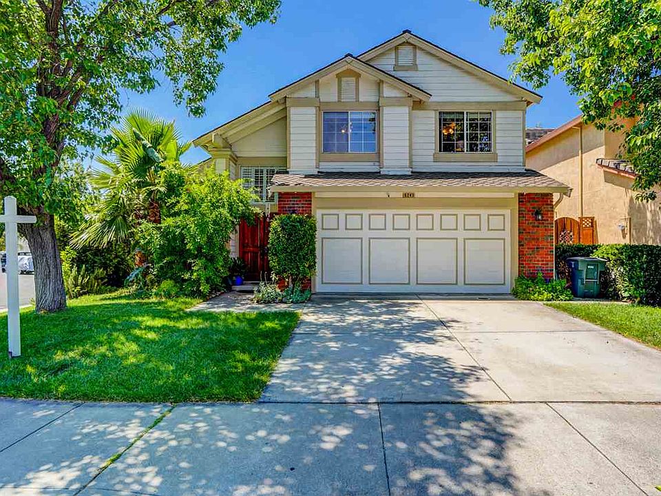 1st image of 6243 Camino Del Lago