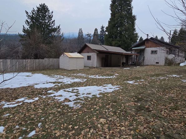209 Mican St, Dunsmuir, CA 96025
