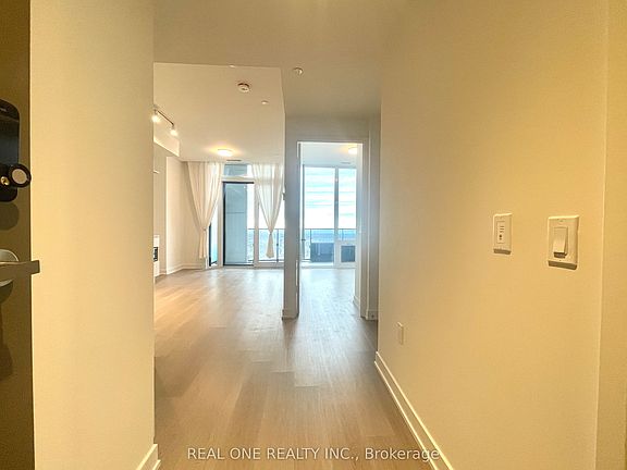 3rd image of 448 Burnhamthorpe Rd W #2109