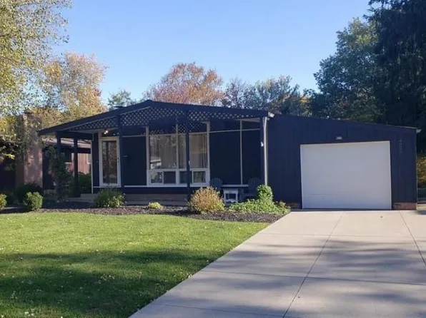 4397 Coe Ave, North Olmsted, OH 44070