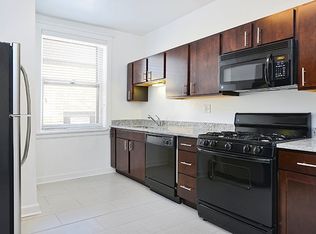 739 W Irving Park Rd, Chicago, IL 60613