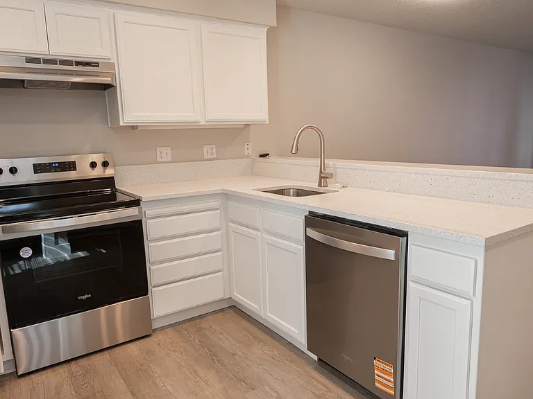 5229 SW 174th Ter #5229 — Photo 4