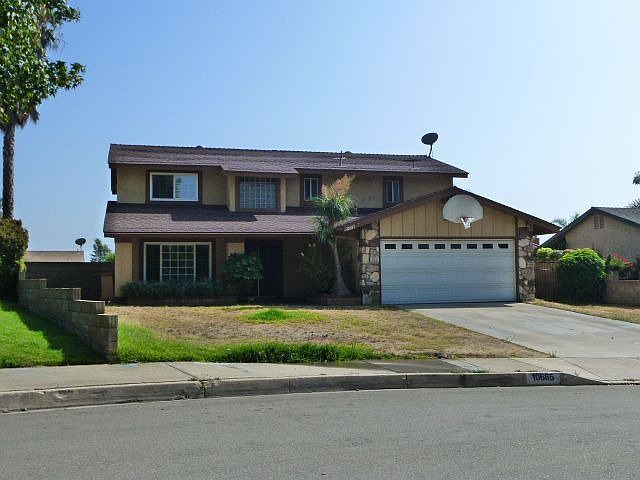 1st image of 10685 Heather St