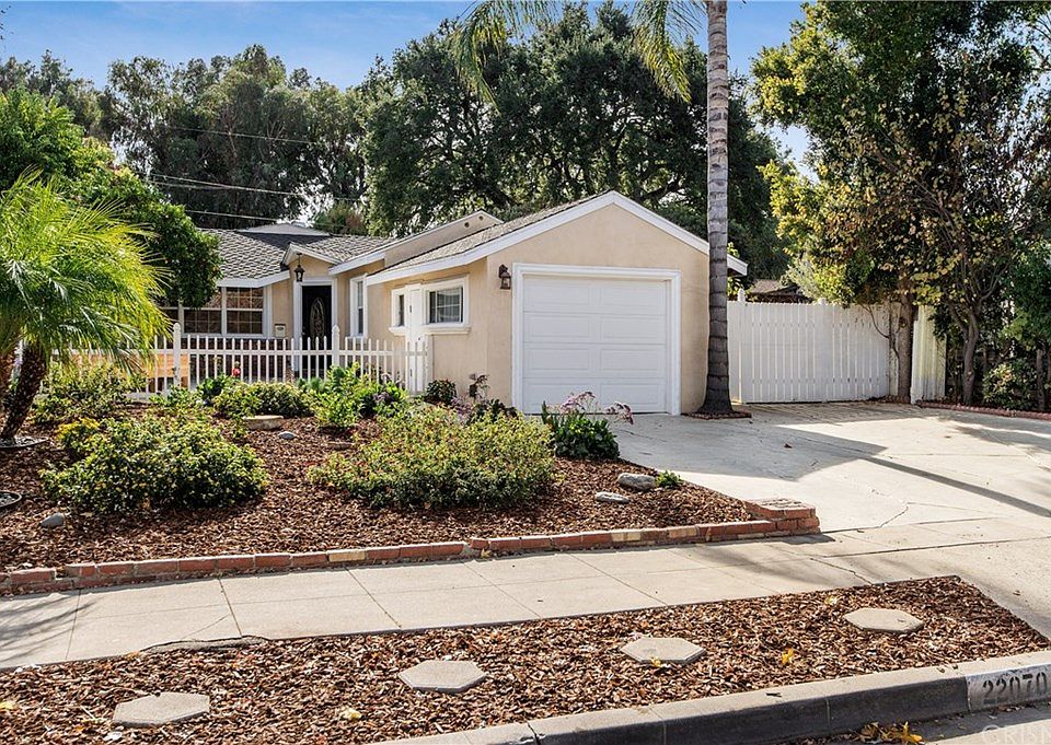 1st image of 22070 Velicata St