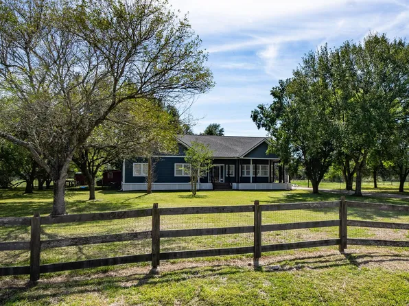 1302 Southfork Ln, Rosharon, TX 77583