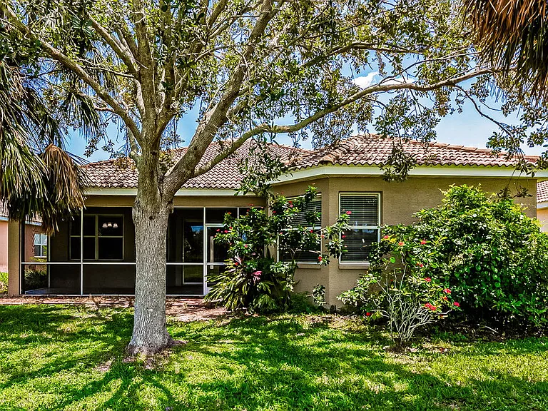6340 Rookery Cir — Photo 16