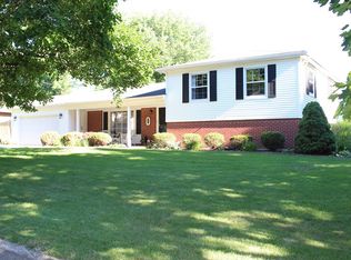 5409 Tam O Shanter Dr, Rockford, IL 61107