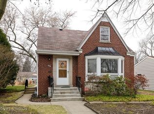 8050 Kildare Ave, Skokie, IL 60076