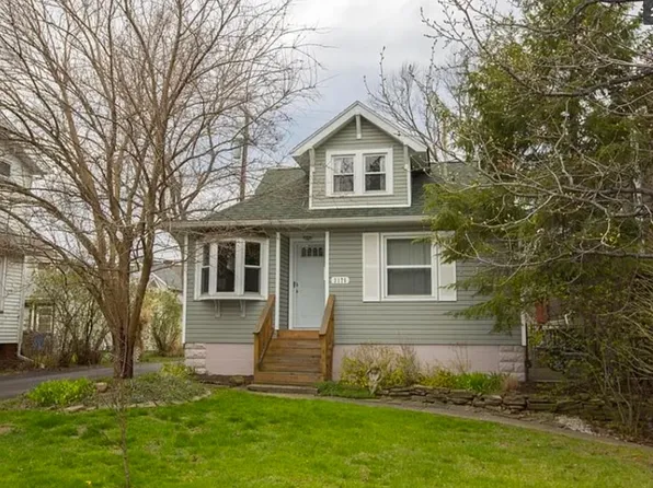 2176 Brown Rd #Up, Lakewood, OH 44107