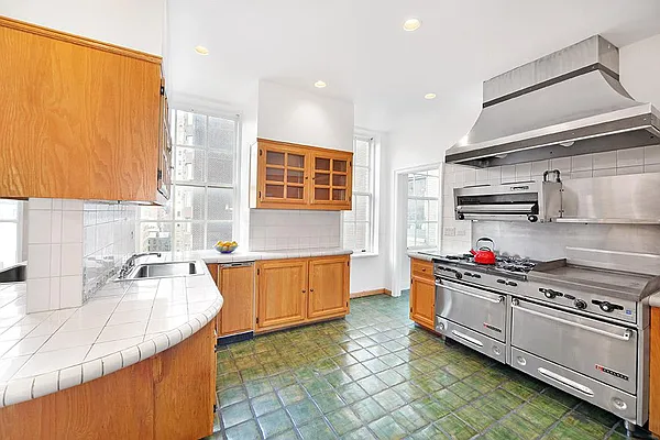 Sold by Corcoran | media 6