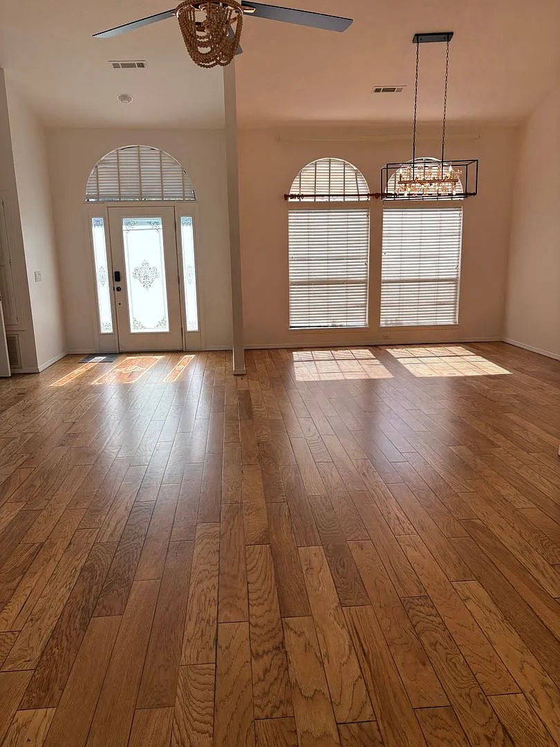 Beautiful Home In Great Location! — Photo 2
