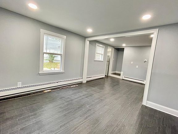 3rd image of 202 Claremont Ave #202