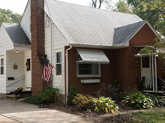 3rd image of 3061 Endicott Way