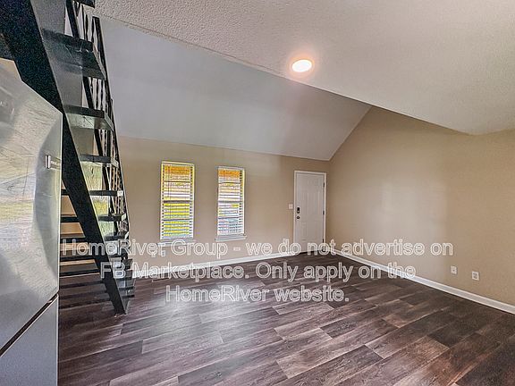 3rd image of 3245 Idlewild Dr Unit 2