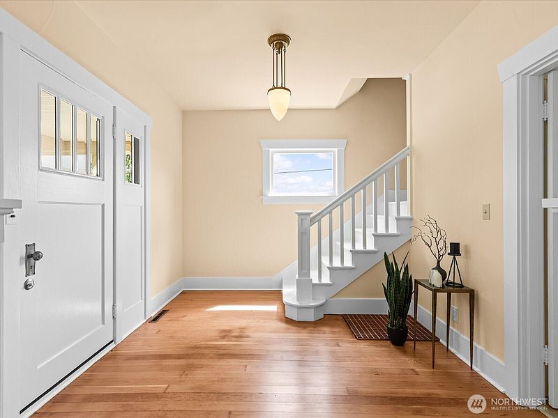 3rd image of 17734 McLean Road