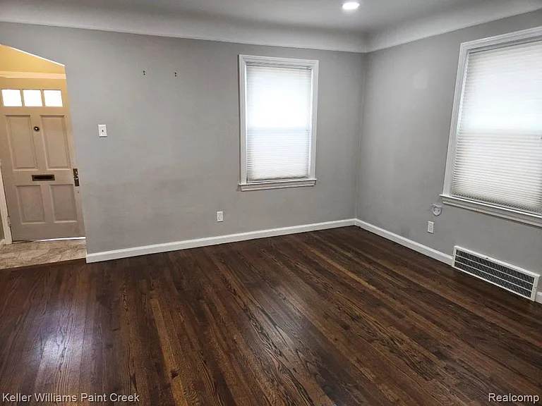 1489 West Blvd — Photo 8