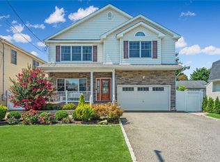 1544 Richard Ave, Merrick, NY 11566