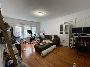 123 W Wyoming Ave #3, Melrose, MA 02176