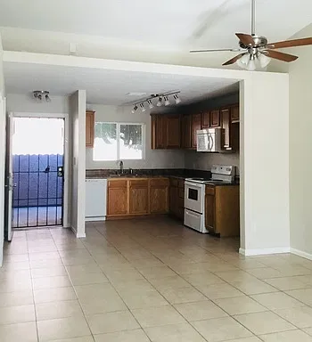 2402 W Earll Dr — Photo 1
