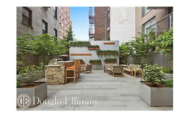 Rented by Douglas Elliman | media 14