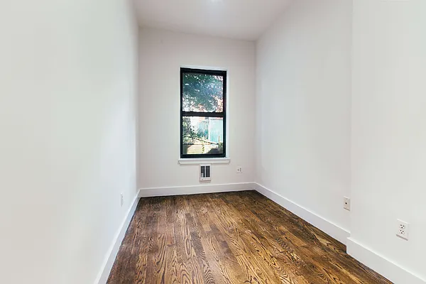 Rented by Compass | media 22