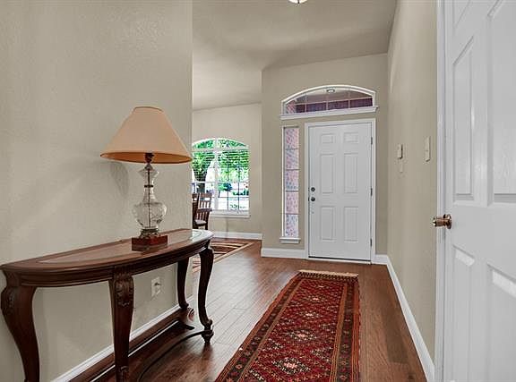 4th image of 1100 Calistoga Dr