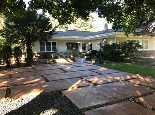 5S536 Columbia St, Naperville, IL