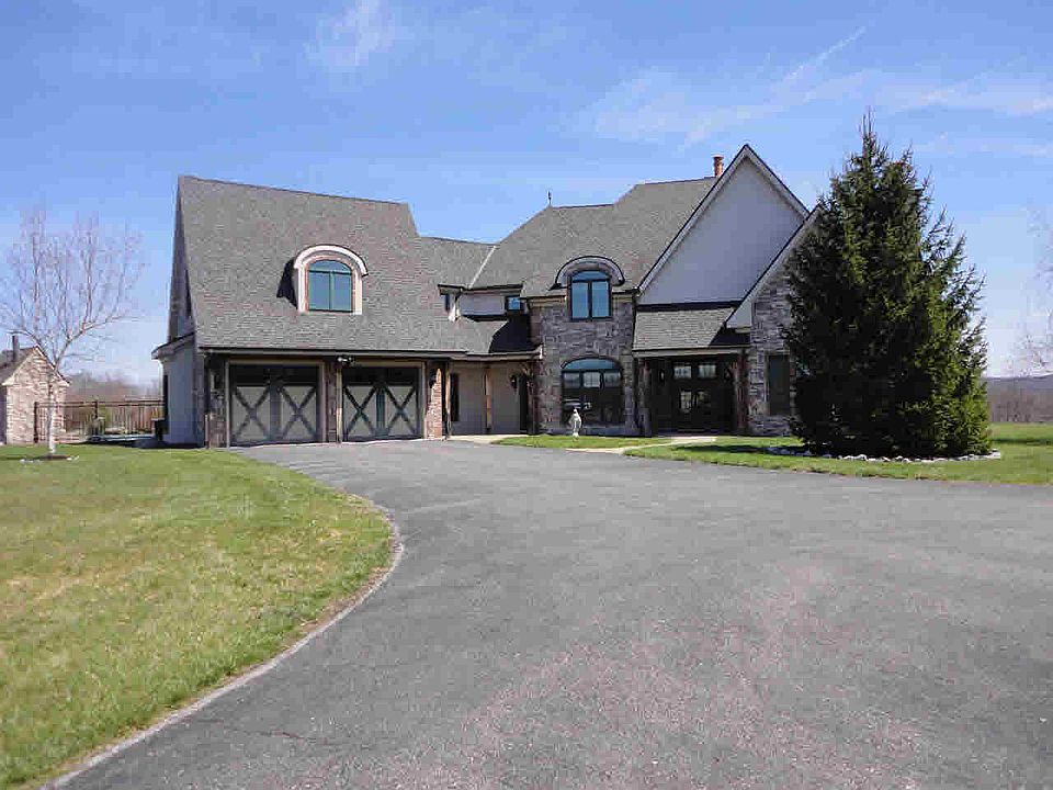 1st image of 24 Coachman Way
