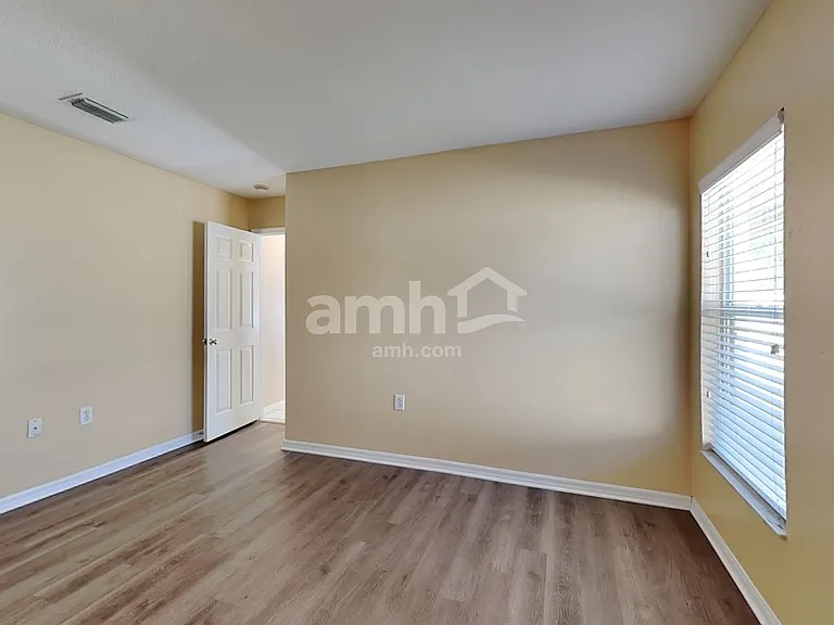 30450 Wrencrest Dr — Photo 16