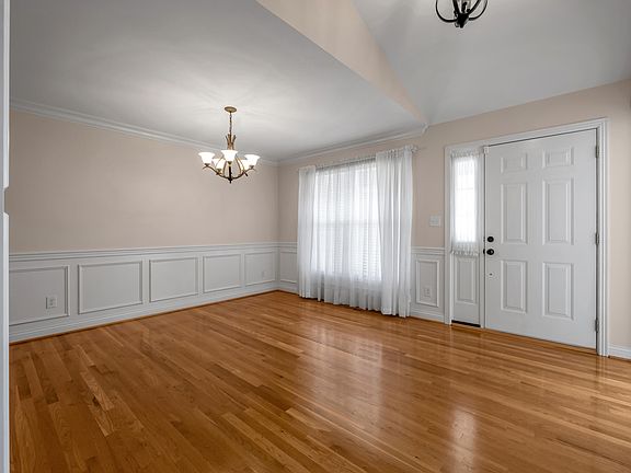 4th image of 3052 Majestic View Walk