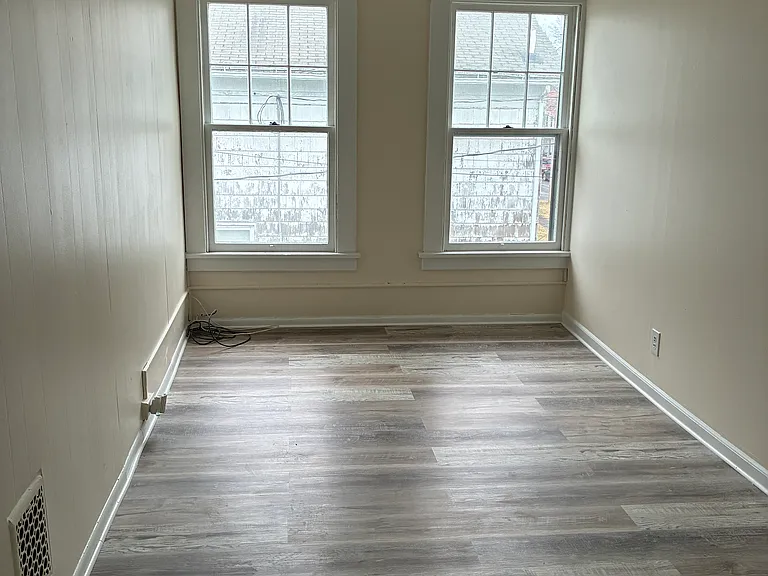 172 William St #A — Photo 11