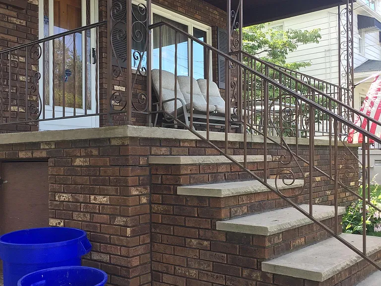 741 Ferdinand St — Photo 14