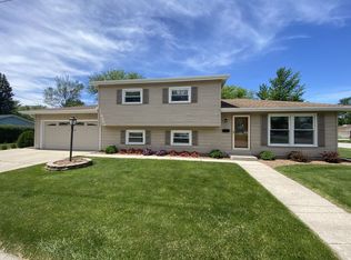 35 Mid Ct, Bourbonnais, IL