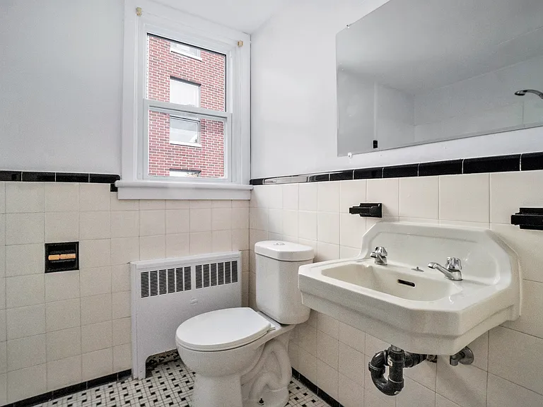 20 Chapleau Ave #22-5 — Photo 8
