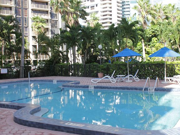4th image of 1420 Brickell Bay Dr APT 605