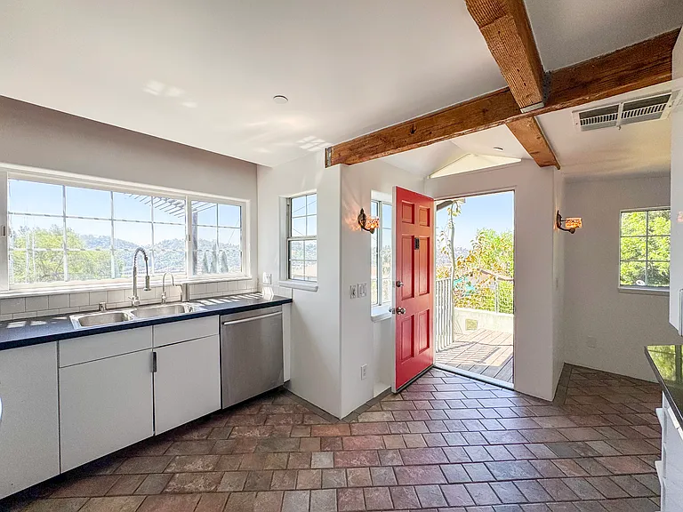 3050 Knob Dr — Photo 12